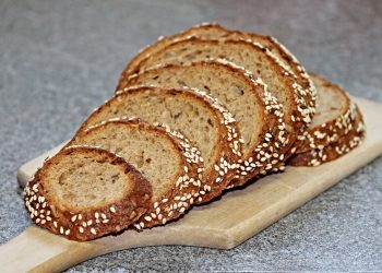 La OCU solicita ampliar la normativa del pan a los integrales