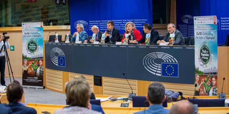 Frutas Parlamento Europeo