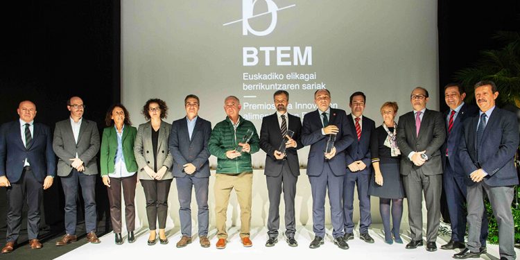 Entrega de Premio BTEM