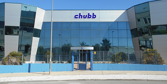 I CHUBB presenta su Piedra Blanca de Limpieza para eliminar la suciedad de  cualquier superficie - Issuu