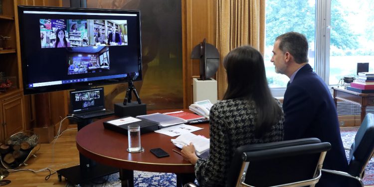 Videoconferencia entre los Reyes y Carrefour