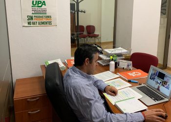 Cano en reunión con el ministro