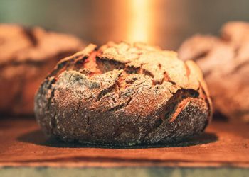 Carrefour refuerza su surtido de pan amasado y horneado