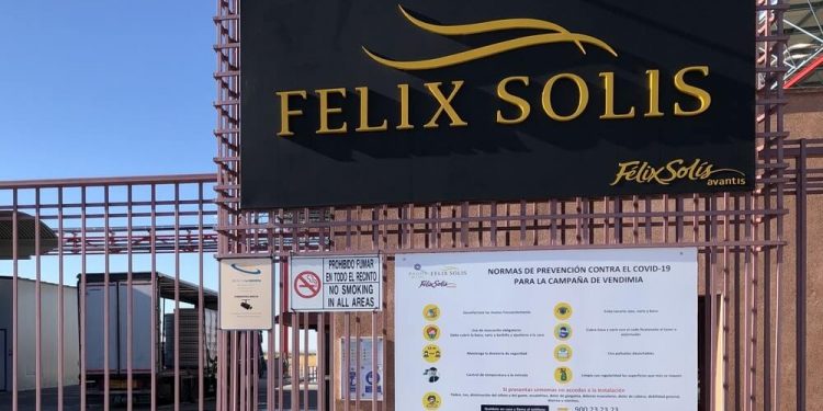 Felix Solis, certificado con el AgroCovid 19