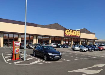 Gadis reforma un supermercado en Valladolid y Charter abre un nuevo supermercado en Valencia