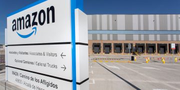Ya está funcionando el nuevo centro logístico de Amazon en Alcalá de Henares (Madrid)