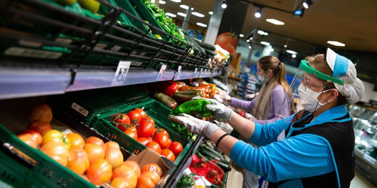 Caprabo mantiene su compromiso con el producto de proximidad