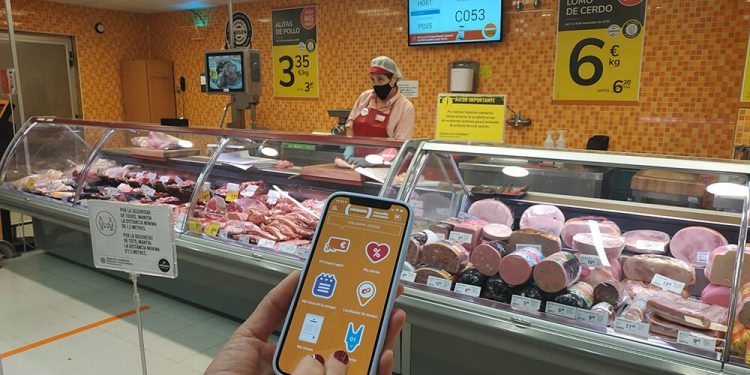 Los clientes de Consum ya pueden gestionar su turno a través del móvil