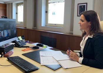 Consejera CyL-Galletas Gullón