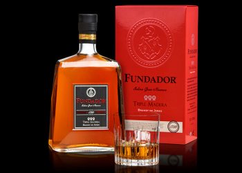 Fundador Triple Madera moderniza su packaging