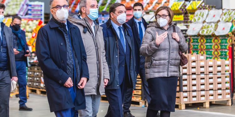 Mercabarna-visita Planas