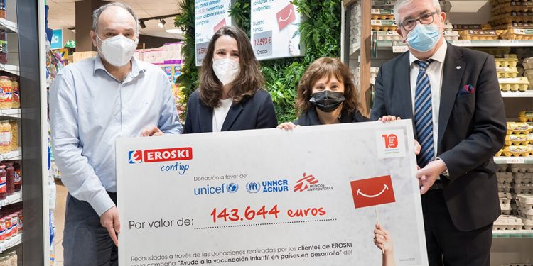 Eroski y sus clientes recaudan más de 143.000 euros para vacunación infantil
