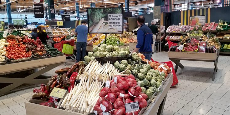 Eroski incrementa las compras de productos agroalimentarios locales