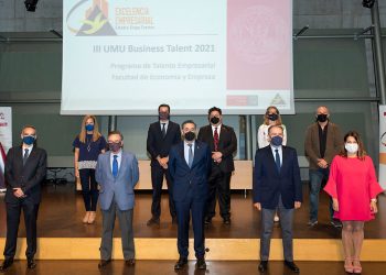 Grupo Fuertes y la UMU entregan los diplomas de su programa formativo de talento empresarial