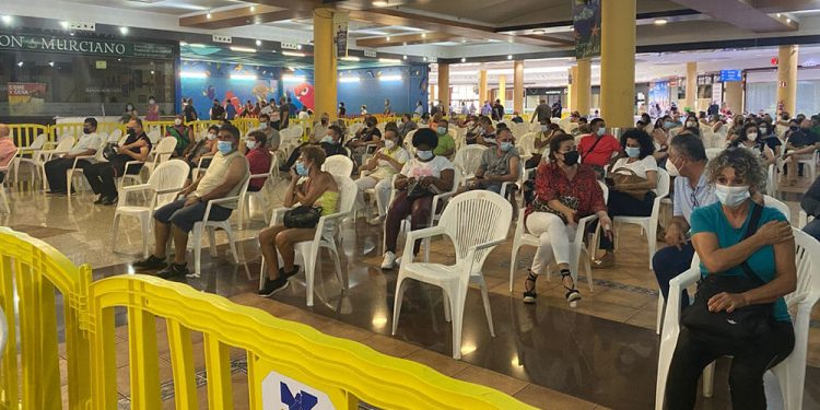 El centro comercial Águilas Plaza de Murcia se convierte en punto de vacunación