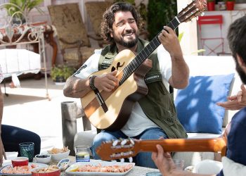 Antonio Orozco pone música a la última campaña de Pescanova