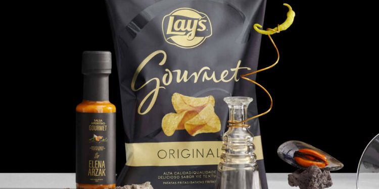 Lay’s Gourmet se alía con Elena Arzak para su nuevo aperitivo