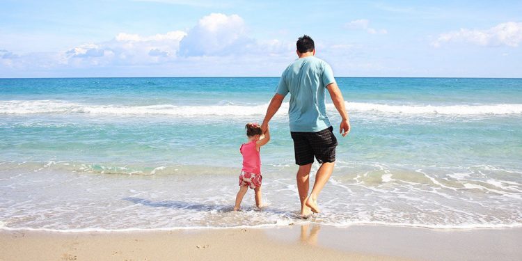 Los españoles vuelven a reducir su presupuesto para las vacaciones