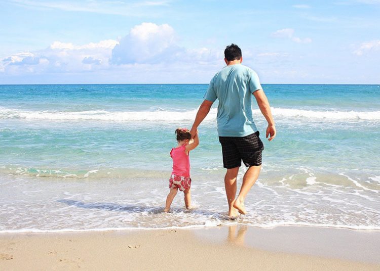 Los españoles vuelven a reducir su presupuesto para las vacaciones