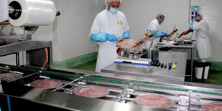 Embutidos España mantiene su apuesta por el empleo en las zonas rurales