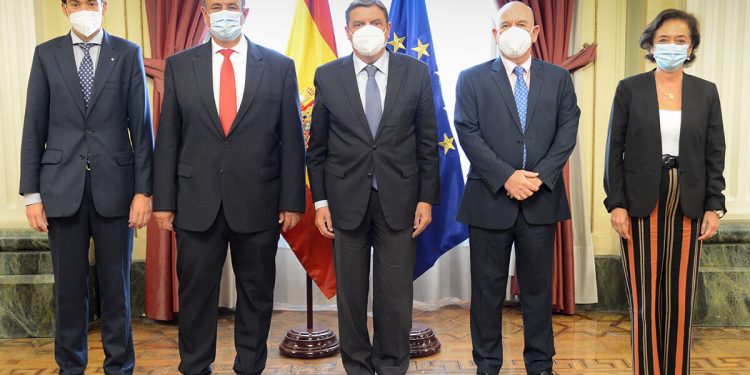 Responsables de Interporc se reunen con el ministro