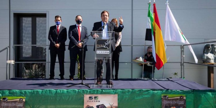 Fernández Vara en Dibe
