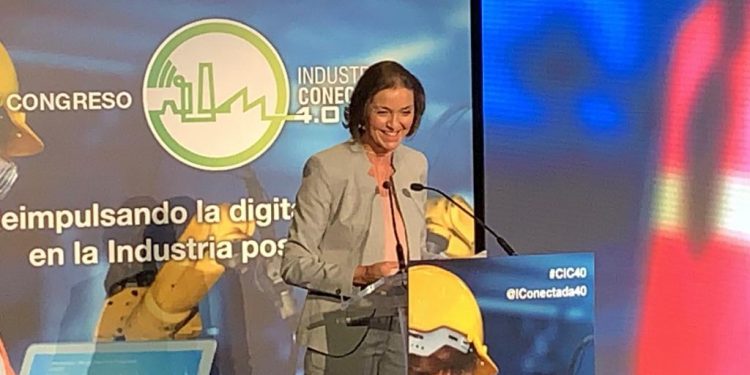 La ministra, Reyes Maroto