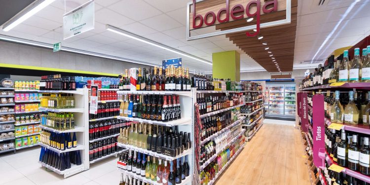 HiperDino renueva supermercado