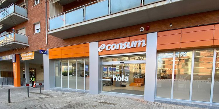 Consum inaugura un supermercado en Gerona