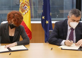 María Peña, consejera delegada de ICEX, y Jesús González Vázquez, presidente de la asociación