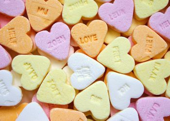 Caramelos con forma de corazón 09022022