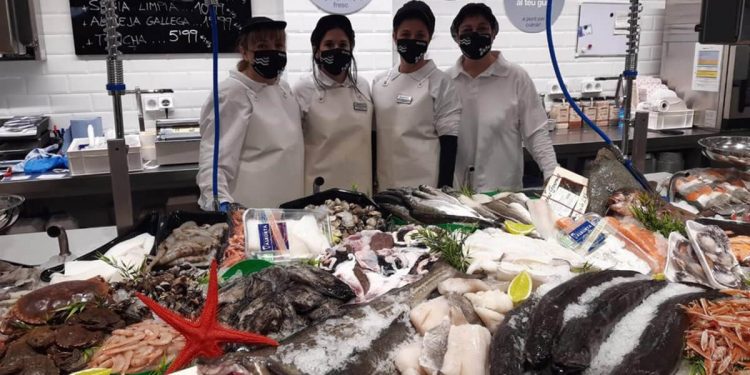 Plusfresc pescadería del local de Mequinenza en Zaragoza, Aragón