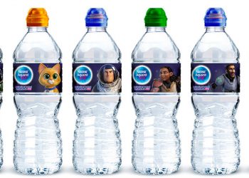 Botella Nestlé Aquarel by Mr. Wonderful  Botellas recicladas, Botellas,  Botellas de agua