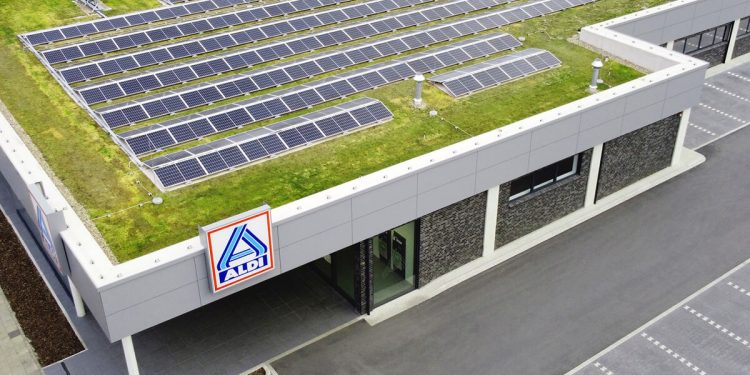 ALDI- tienda con placas solares