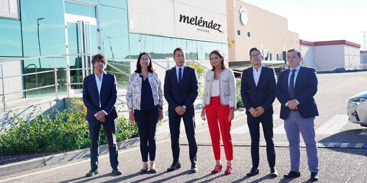 De izquierda a derecha, Sergio Calvo, Alicia Villar, Javier Meléndez, Reyes Maroto, Francisco Pérez y Gonzalo Fernández.