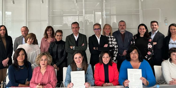 firma Convenio Grupo de Supermercados Carrefour