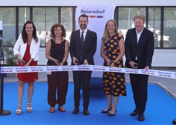 Inauguracion planta Beiersdorf