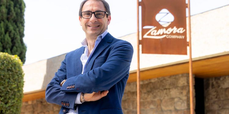 Zamora Company-Javier de la Viuda