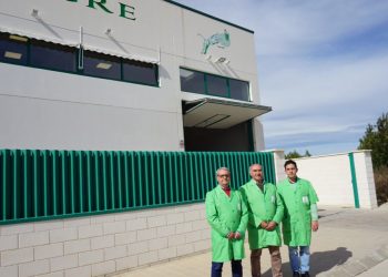 Gaseosas El Tigre avanza en su compromiso por la sostenibilidad al retirar plásticos de sus envases