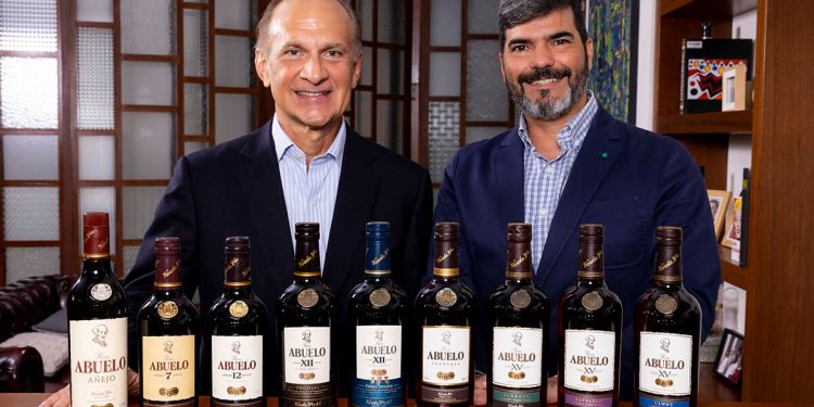 Zamora Company distribuirá el Ron Abuelo en Iberia