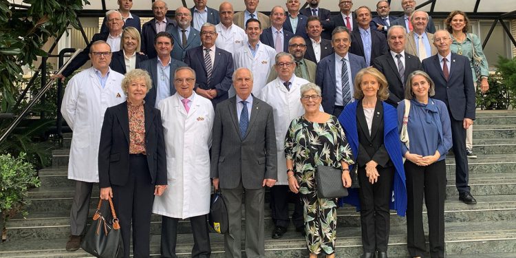 Visita Real Academia de Ciencias Veterinarias