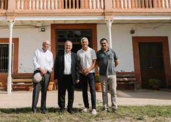El ministro Jordi Hereu visita las instalaciones del grupo alimentario Ametller Origen en Gélida (Barcelona).