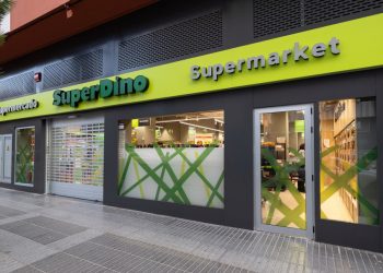 Fachada de SuperDino Franchy Roca, en Las Palmas de Gran Canaria