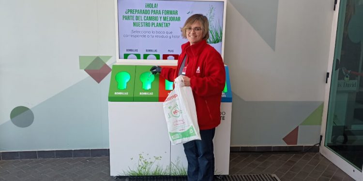 Alcampo - contenedor reciclaje