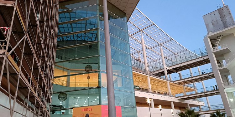 Centro comercial El Muelle - Gentalia