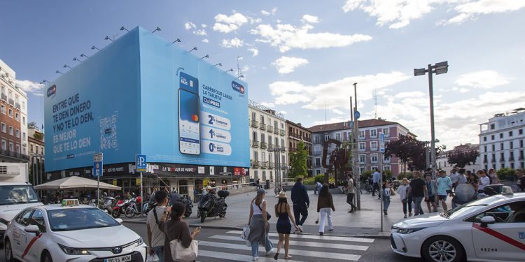 Carrefour - lona campaña