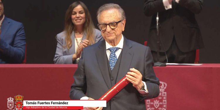Tomas Fuertes, hijo adoptivo de la Ciudad de Murcia