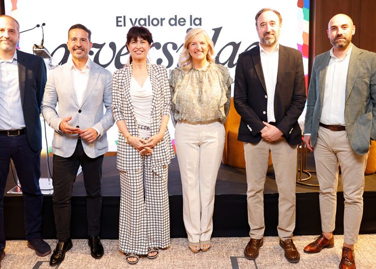 Anged - sindicatos acuerdo LGTBI