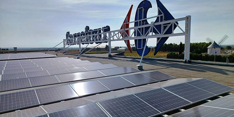 Carrefour impulsa el autoconsumo energetico.