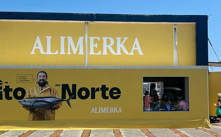 El expo tráiler dio a conocer las cuidalidades y el auténtico sabor del Bonito del Norte. Fuente: Alimerka